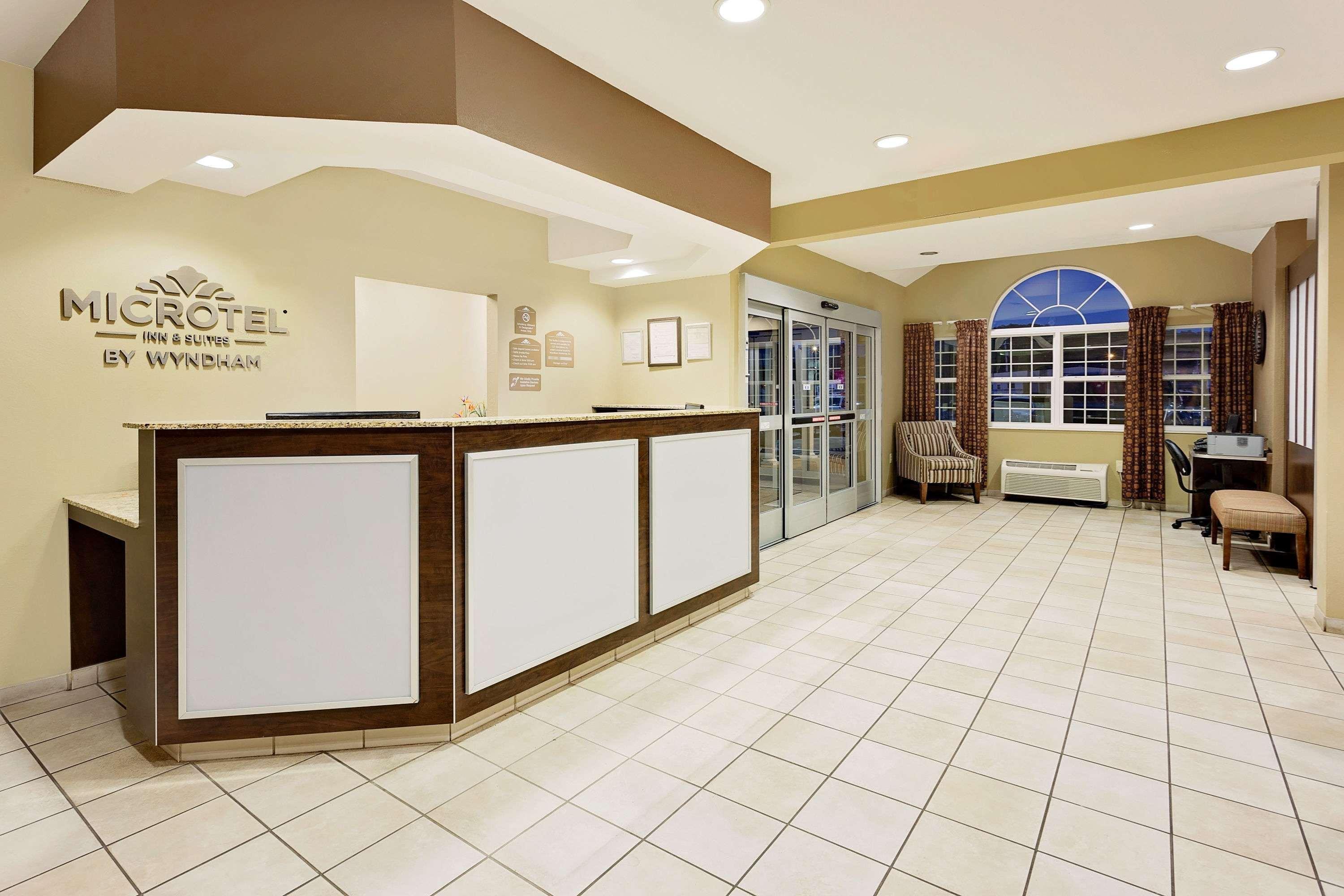 Microtel Inn&Suites by Wyndham Prairie du Chien Extérieur photo